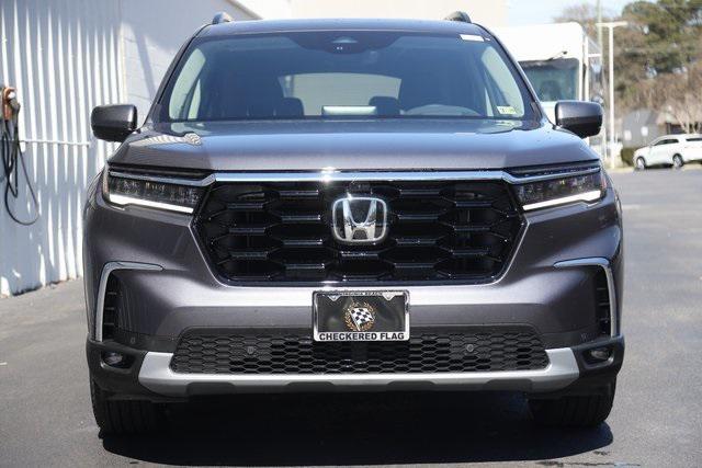 new 2025 Honda Pilot car, priced at $53,425