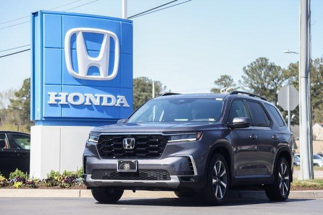 new 2025 Honda Pilot car, priced at $53,425