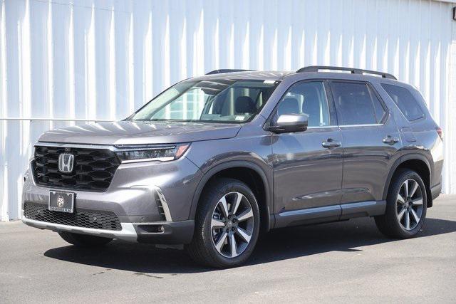 used 2025 Honda Pilot car, priced at $51,297