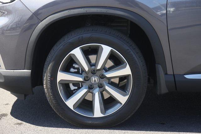 used 2025 Honda Pilot car, priced at $51,297