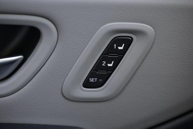 used 2025 Honda Pilot car, priced at $45,378