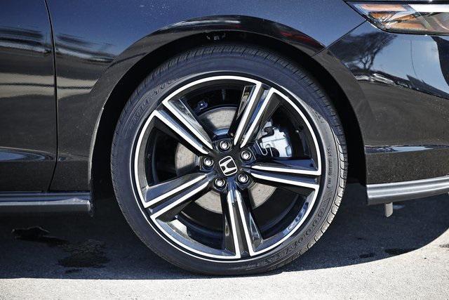 new 2025 Honda Accord Hybrid car, priced at $33,205