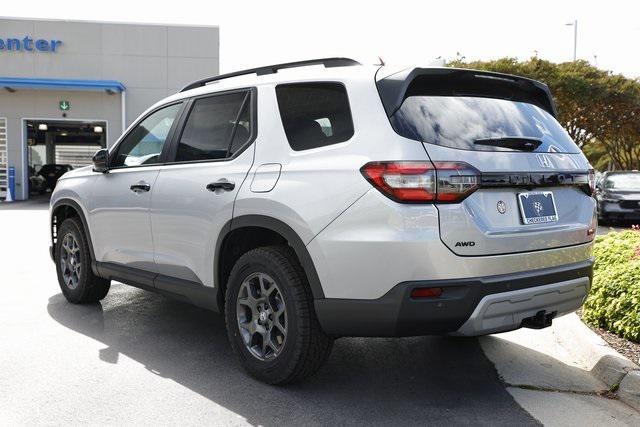 new 2025 Honda Pilot car, priced at $48,688