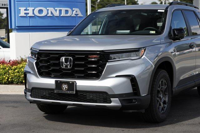 new 2025 Honda Pilot car, priced at $48,688