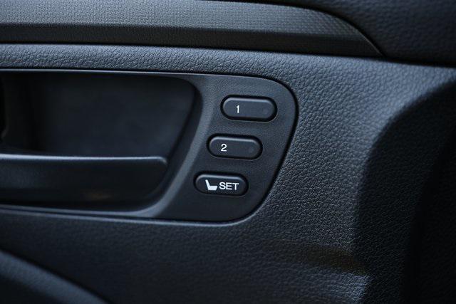 used 2025 Honda Ridgeline car, priced at $40,321