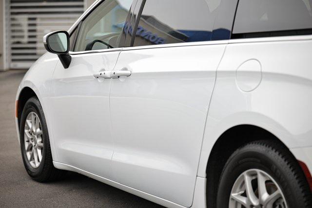 used 2023 Chrysler Pacifica car, priced at $23,554