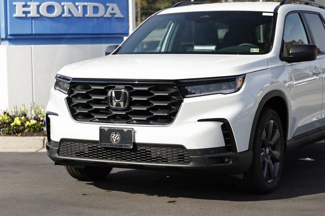 new 2025 Honda Pilot car, priced at $42,234