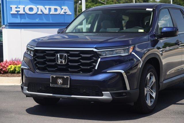 new 2025 Honda Pilot car, priced at $43,790