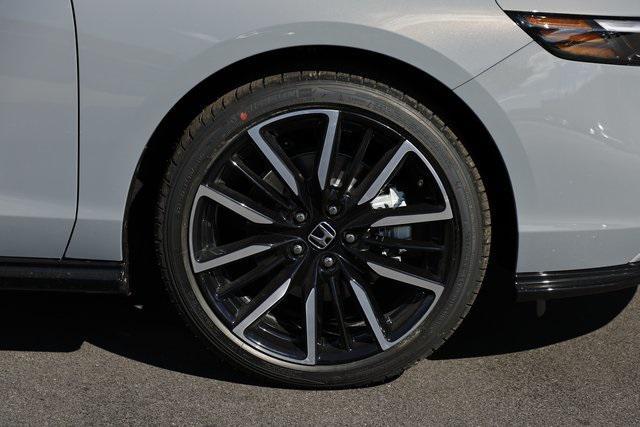 new 2025 Honda Accord Hybrid car, priced at $38,450