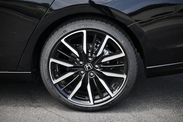 new 2025 Honda Accord Hybrid car