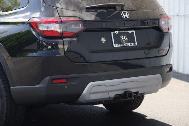 new 2025 Honda Pilot car, priced at $47,188