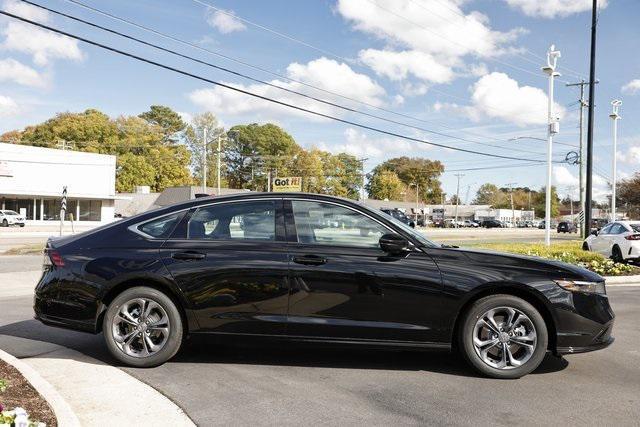 new 2025 Honda Accord Hybrid car