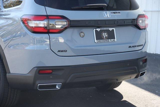 new 2025 Honda Pilot car, priced at $52,990
