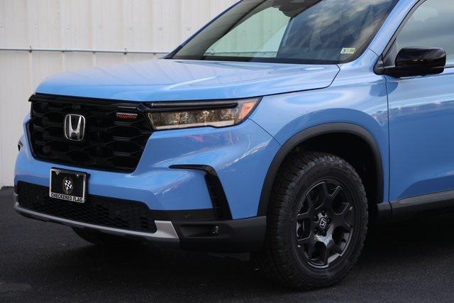 new 2025 Honda Pilot car, priced at $48,609