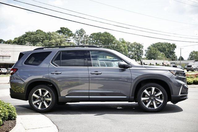 new 2025 Honda Pilot car, priced at $45,990