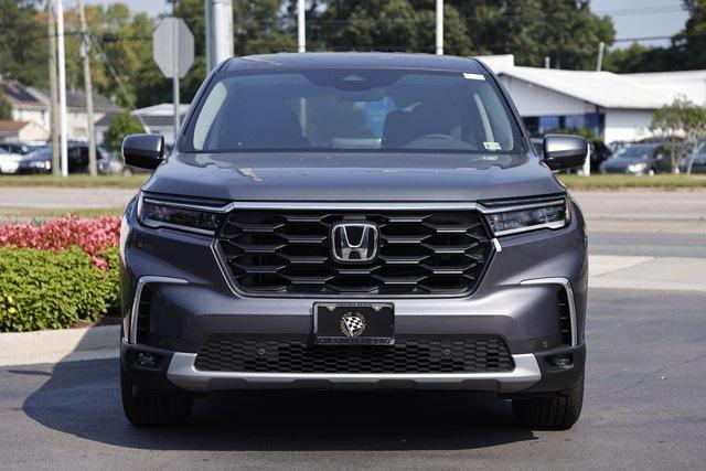 new 2025 Honda Pilot car, priced at $43,848