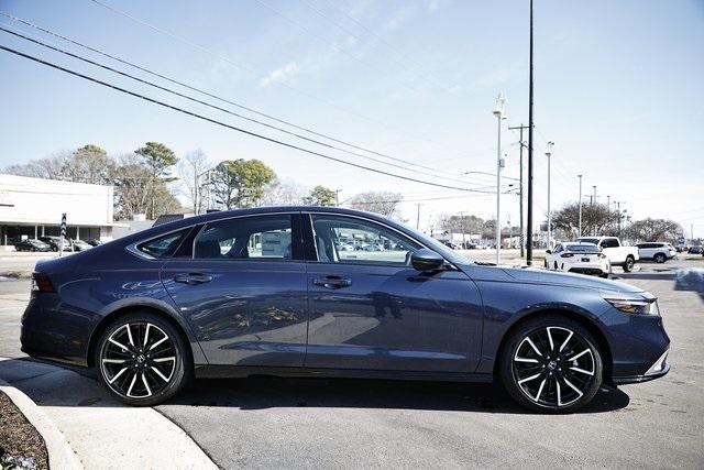 new 2025 Honda Accord Hybrid car