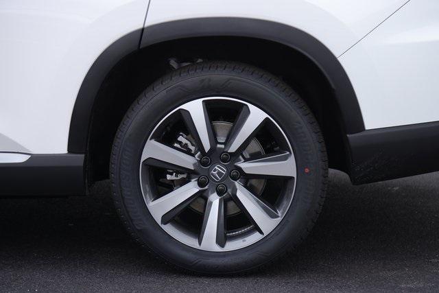 new 2025 Honda Pilot car, priced at $52,490