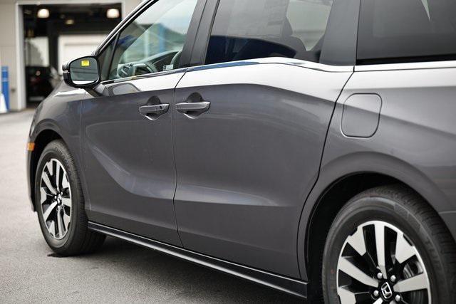 new 2026 Honda Odyssey car, priced at $49,990
