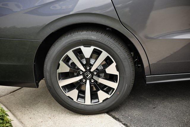 new 2026 Honda Odyssey car, priced at $49,990