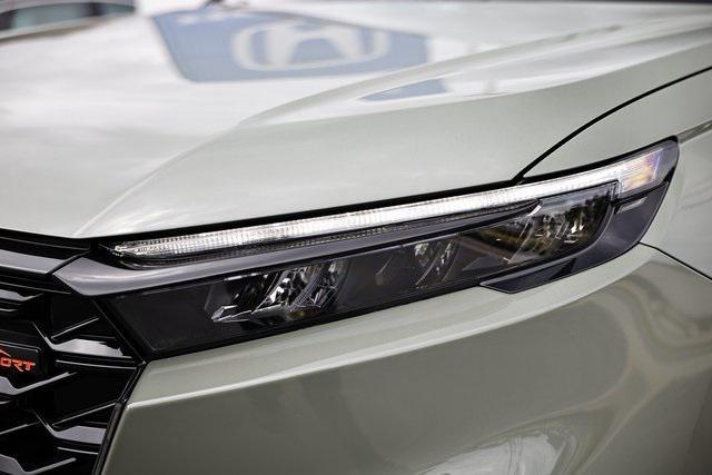 new 2026 Honda CR-V Hybrid car, priced at $38,340