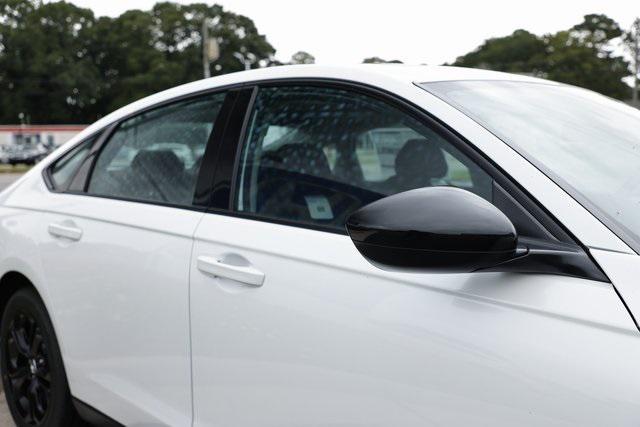 new 2025 Honda Accord car, priced at $30,306