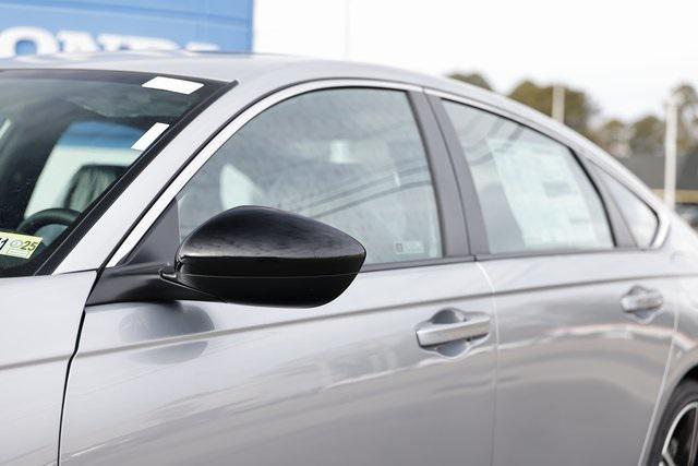 new 2025 Honda Accord Hybrid car, priced at $33,205