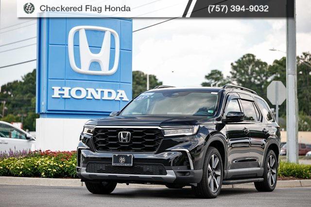 used 2025 Honda Pilot car, priced at $49,289