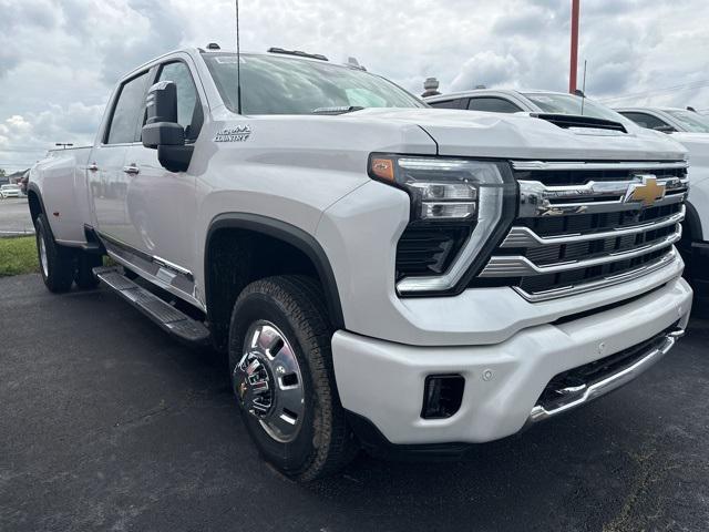 new 2025 Chevrolet Silverado 3500 car, priced at $91,610