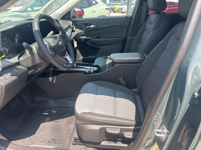 new 2025 Chevrolet Trax car, priced at $26,920