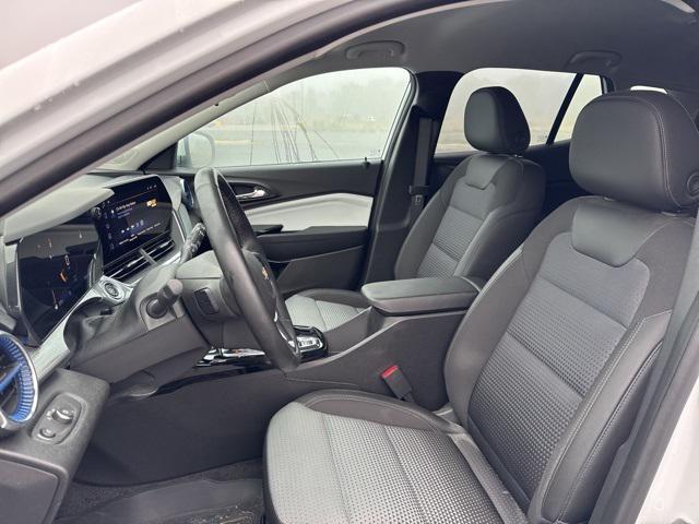 used 2025 Chevrolet Trax car, priced at $22,436