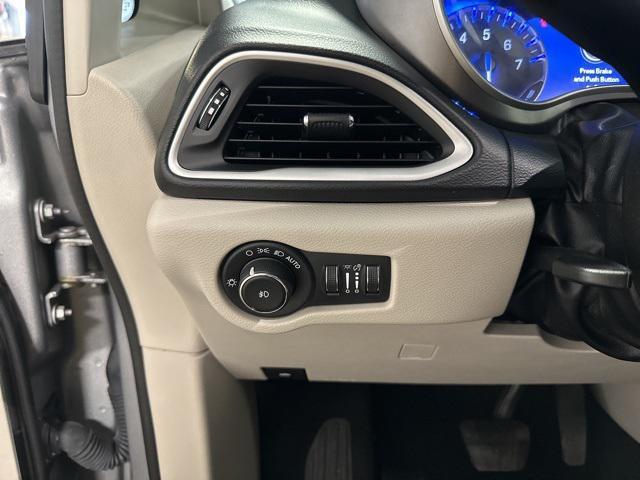 used 2021 Chrysler Pacifica car, priced at $24,721