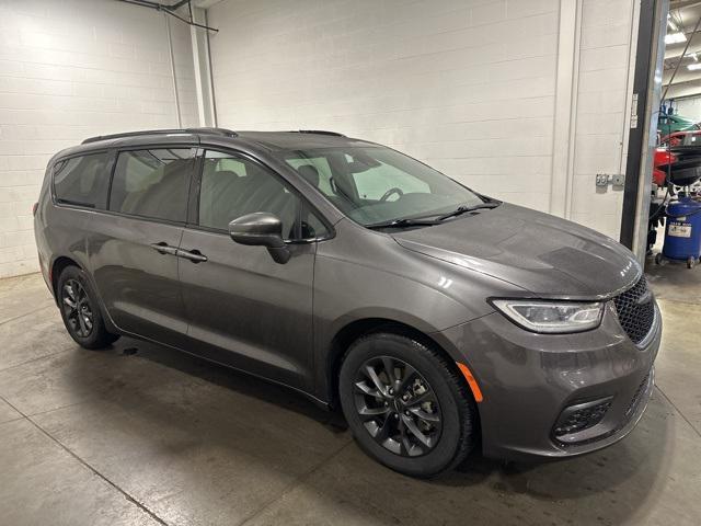 used 2021 Chrysler Pacifica car, priced at $23,348