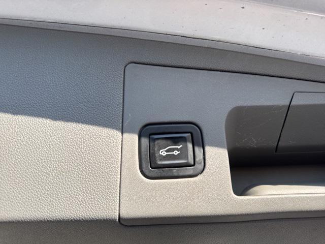 used 2018 Cadillac XT5 car, priced at $19,631
