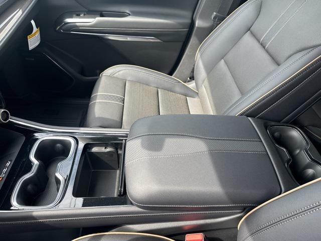 new 2025 Chevrolet Traverse car, priced at $57,045