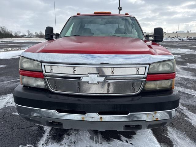 used 2005 Chevrolet Silverado 2500 car, priced at $10,950