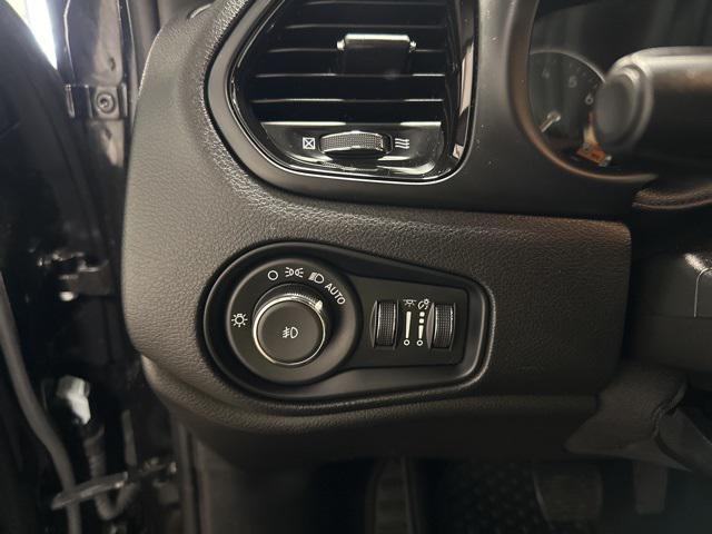 used 2022 Jeep Renegade car, priced at $18,017