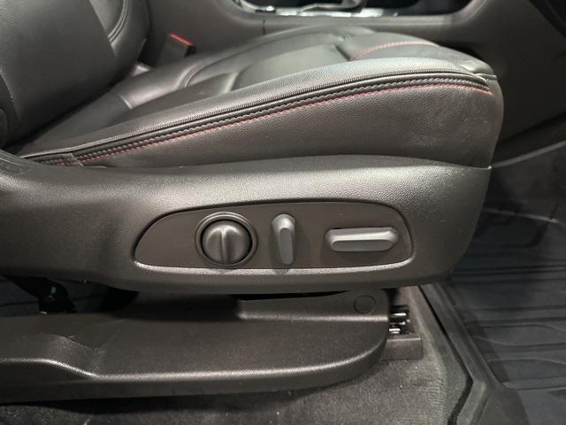 used 2023 Chevrolet Traverse car, priced at $39,999