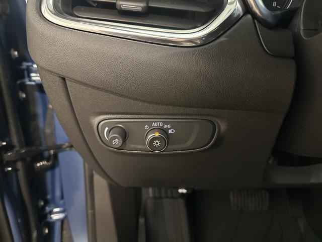 used 2024 Chevrolet Equinox car, priced at $22,994