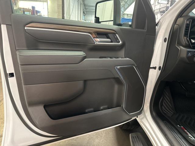 used 2025 Chevrolet Silverado 3500 car, priced at $68,676