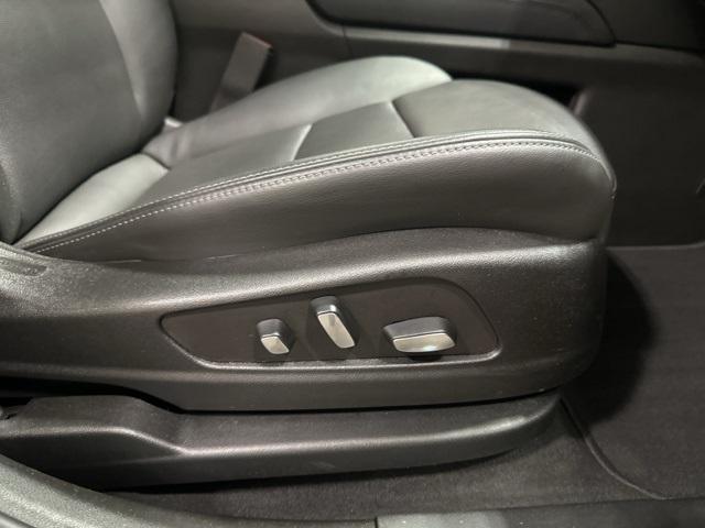 used 2023 Cadillac XT6 car, priced at $36,990