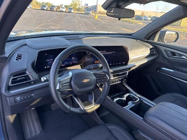 used 2025 Chevrolet Traverse car, priced at $39,276