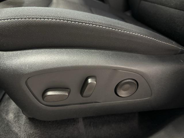used 2025 Chevrolet Traverse car, priced at $37,998