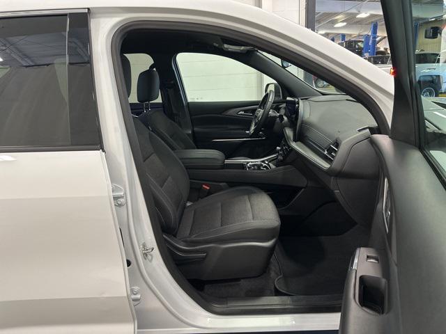 used 2025 Chevrolet Traverse car, priced at $37,998