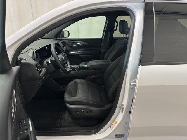 used 2025 Chevrolet Traverse car, priced at $37,998