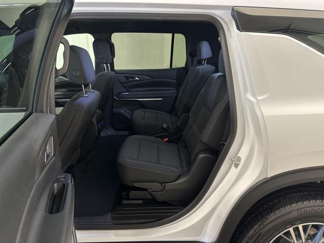 used 2025 Chevrolet Traverse car, priced at $37,998