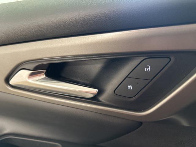used 2025 Chevrolet Traverse car, priced at $37,998