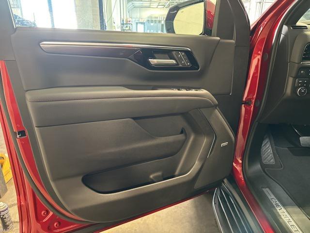 new 2025 Chevrolet Suburban car, priced at $79,810