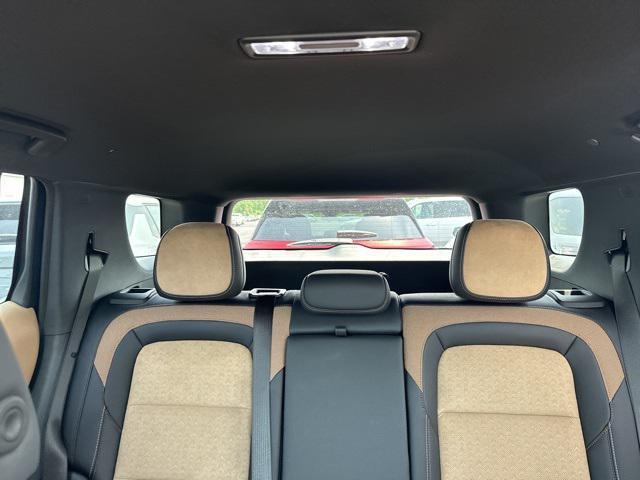 new 2025 Chevrolet Equinox car, priced at $35,925