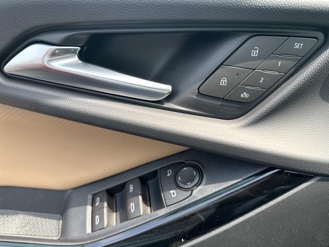 new 2026 Chevrolet Equinox car, priced at $39,585